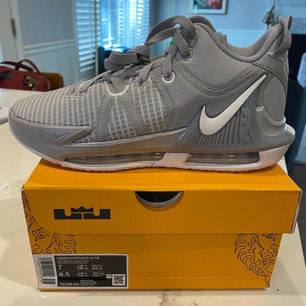 Lebron Witness VII 7 Wolf Grey sz7